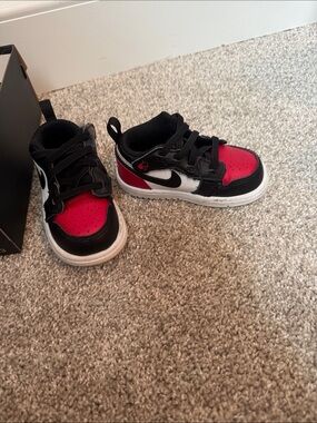 Jordan 1 Low Alt.
